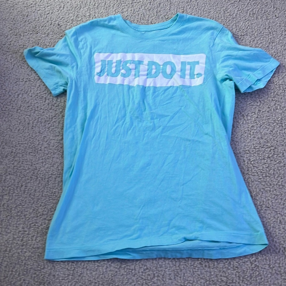 Nike Shirt Mens small